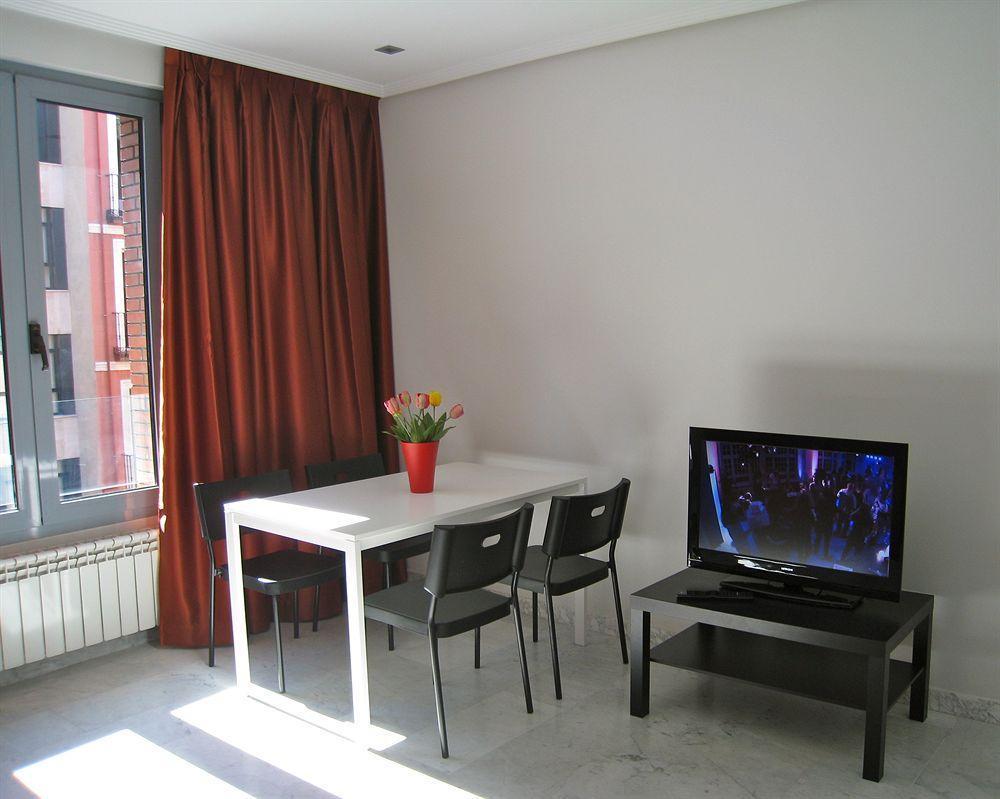 Arizonica Suites Madrid Exterior foto